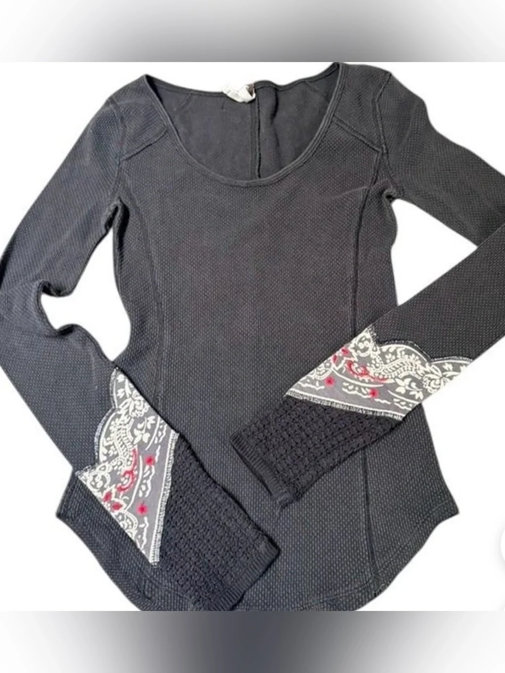 Free People “Bandana Cuff” thermal top in charcoal